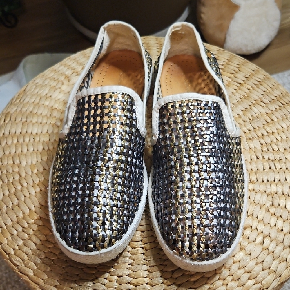 Riveras Women's Slip-On Shoes - Metallic Pewter, Bronze, & Gold. Size 38